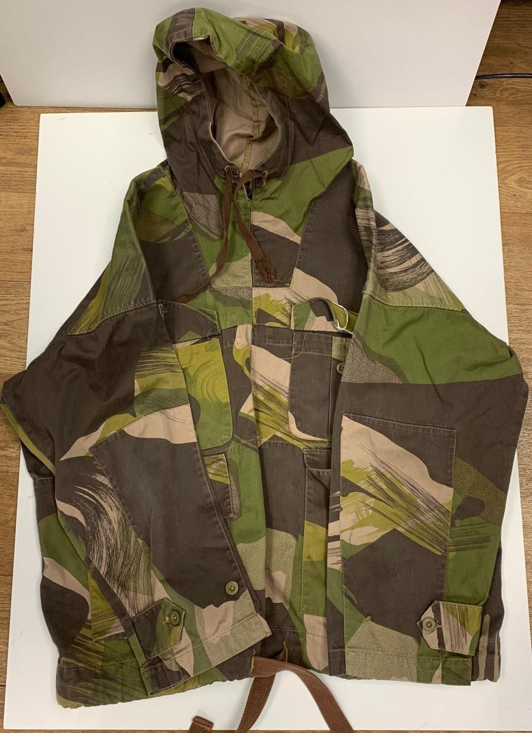 SAS smock type JACKET. WWII style camouflage smock worn by SAS until ...
