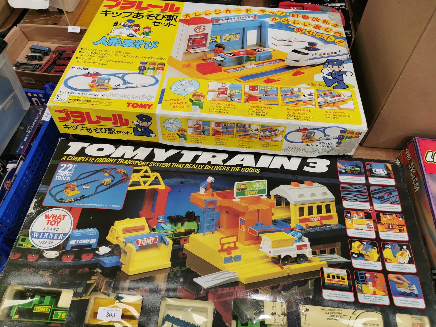 TOMY TRAINS FREIGHT TRANSPORTER SYSTEM SET, A TOMY PLAY RAIL STATION