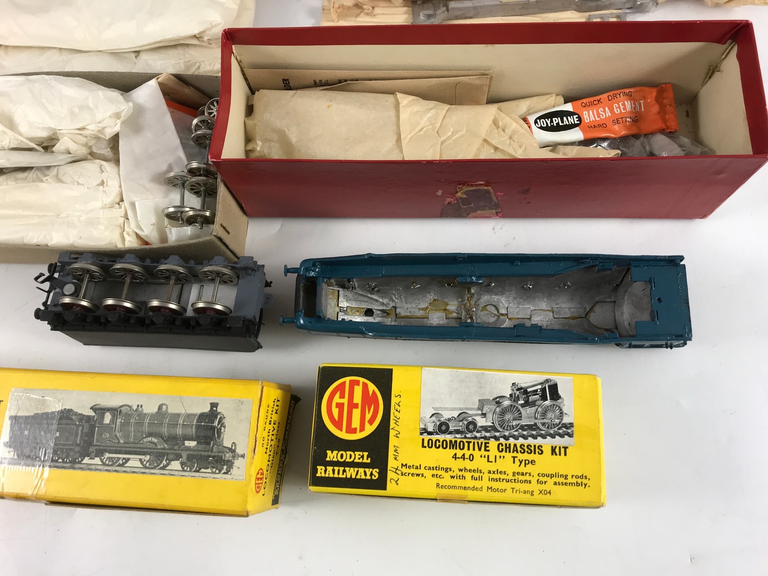 00 GAUGE MODEL RAILWAY KITS BES KITS LNER D11 DIRECTOR UNMADE IN BOX