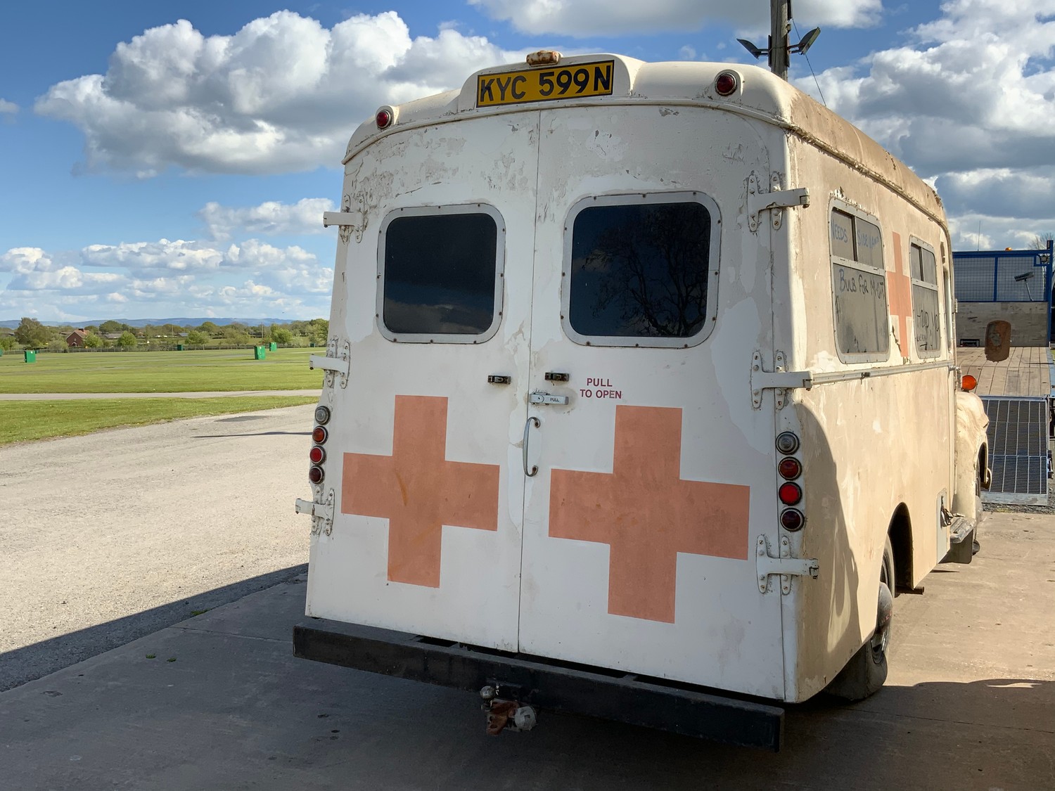 BEDFORD. HISTORIC EX MILITARY AMBULANCE FIRST REGISTERED 10.10.1991 PETROL, KYC599N The successful