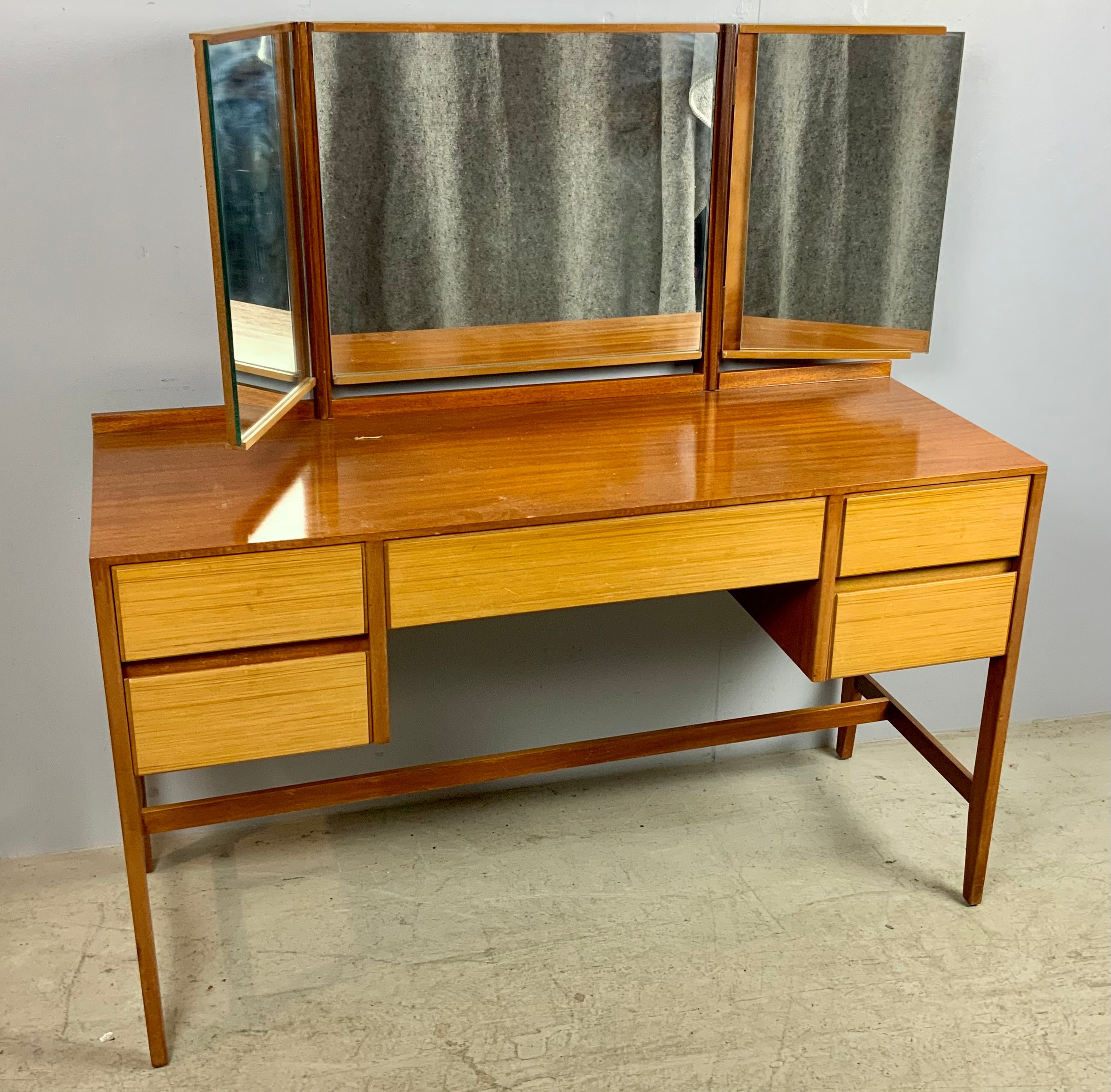 LATE CENTURY DRESSING TABLE PROBABLY LOUGHBOROUGH FURNITURE