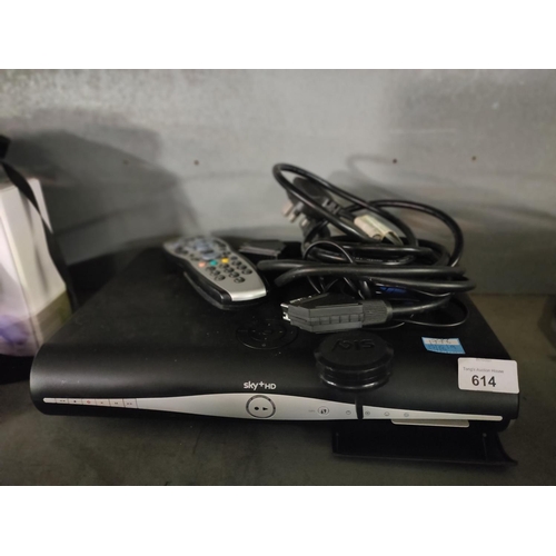614 - Sky+HD box including remote control and leads