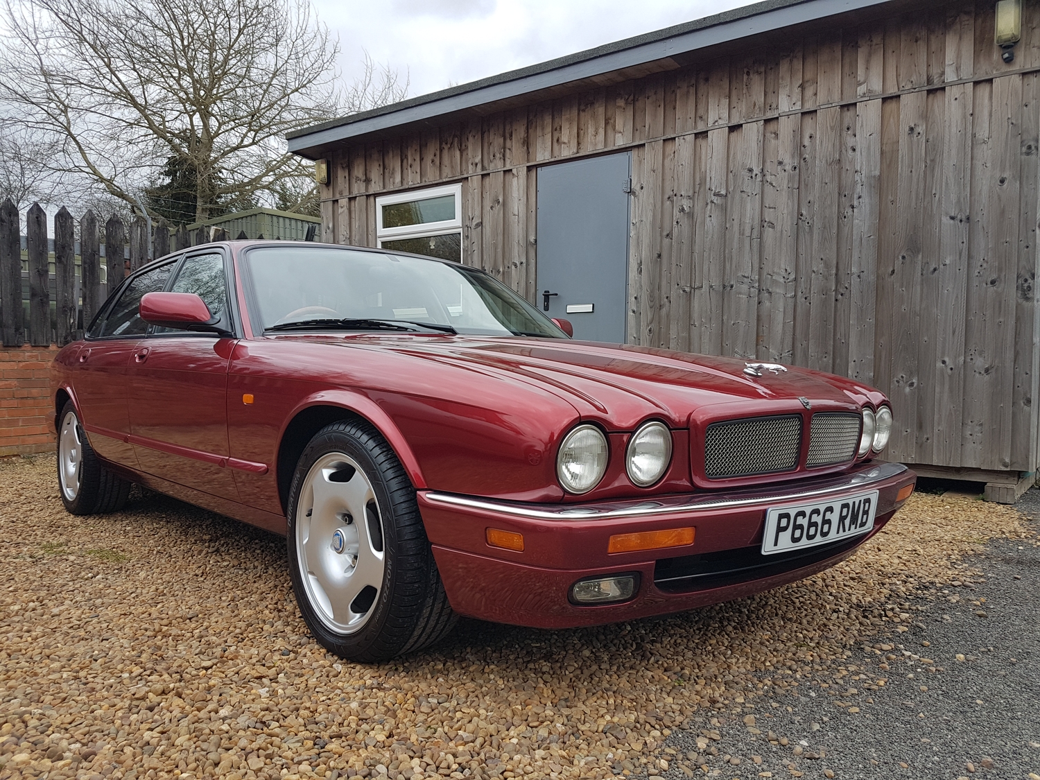 Jaguar xjr x300