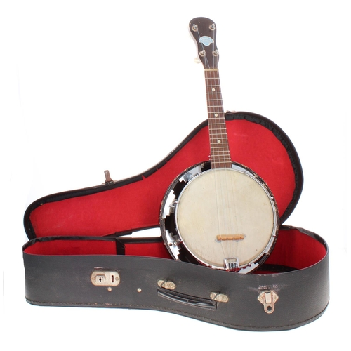 1006 - John Grey & Sons banjo ukulele, case
