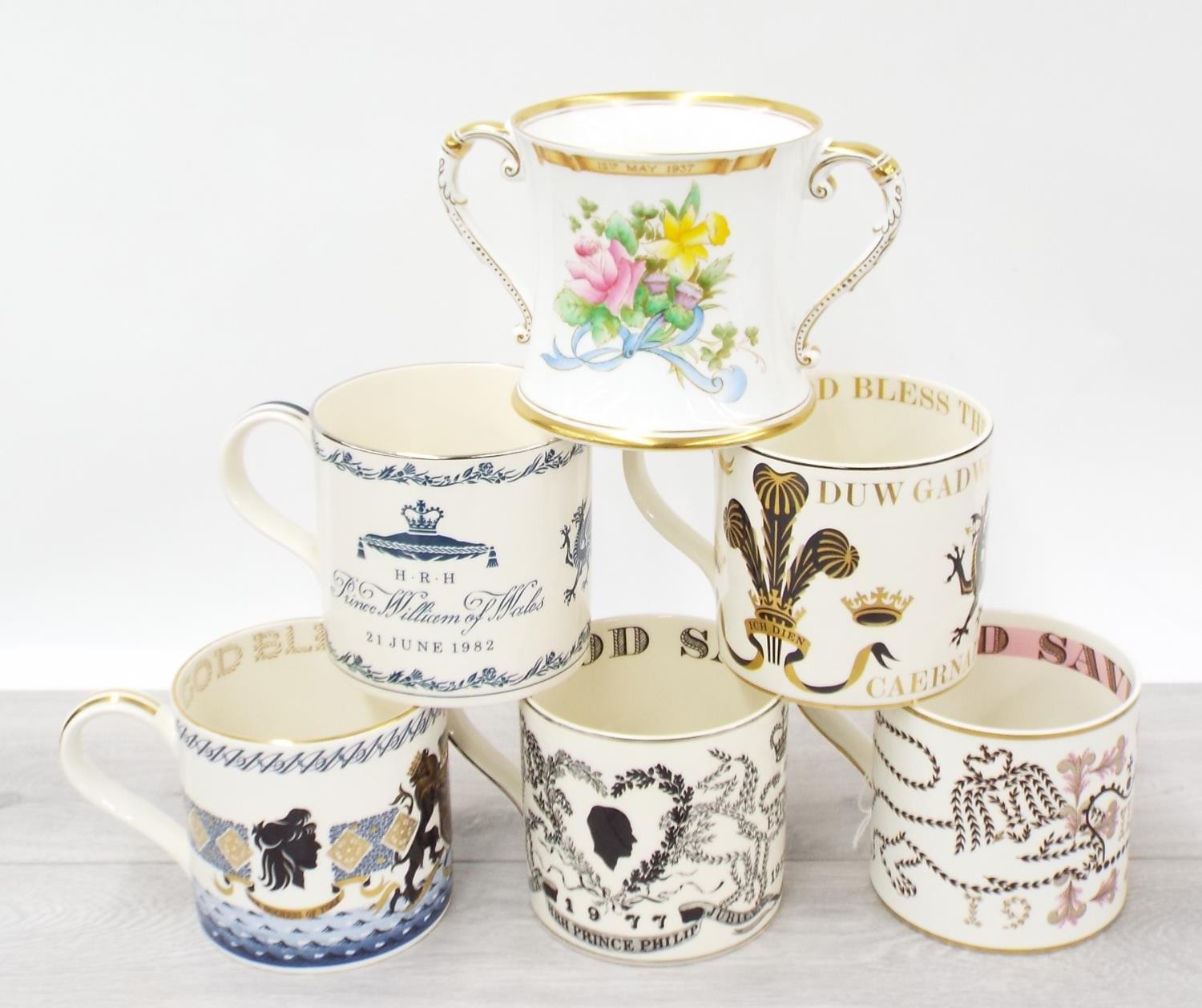 Good collection of Wedgwood commemorative mugs including examples