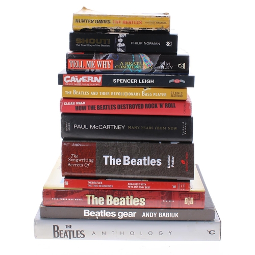 541 - The Beatles - good selection of Beatles reference books to include Andy Babiuk's 'Beatles Gear', The... 