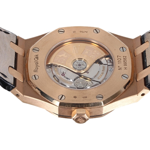 32 - Audemars Piguet Royal Oak 18ct rose gold automatic gentleman's wristwatch, reference no. 15400OR.OO.... 