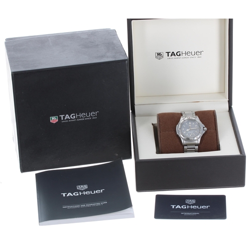 41 - Tag Heuer 2000 Series Professional 200 metres stainless steel gentleman's wristwatch, reference no. ... 