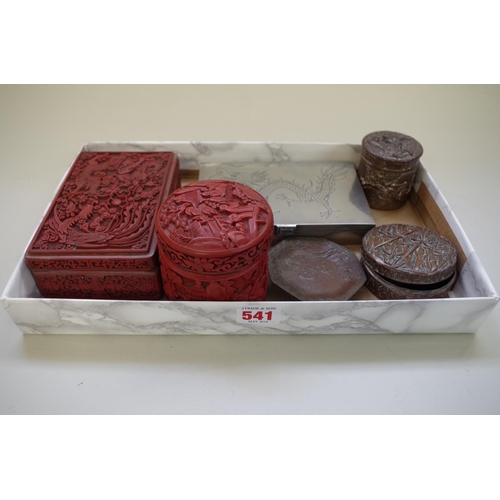 541 - A mixed lot of oriental items, to include: two Chinese cinnabar lacquer boxes and covers, largest 15... 