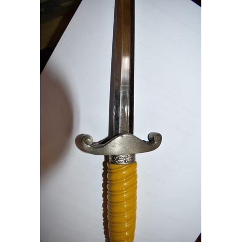 1954 - A German Third Reich Wehrmacht officer's dress dagger and sheath, by 'W K C Solingen'.... 