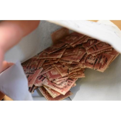 472 - STAMPS: an extensive collection of loose Penny Reds, partially sorted numerically, all postally used... 