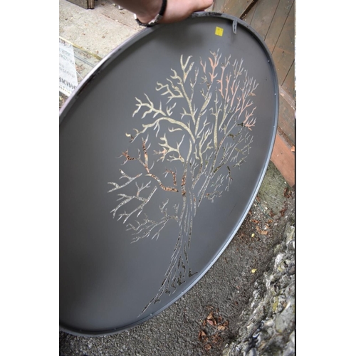 1038 - A tree of life garden wall display, 100cm wide.