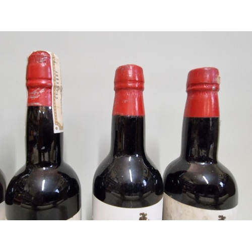 20 - Six half bottles of Oloroso Viejisimo Sherry, Antonio de la Riva, 1940s bottling. (6)... 