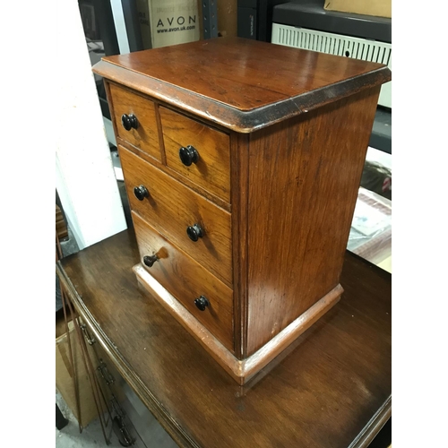 285 - Small 2 over 2 chest of drawers ? possible salesmans piece...