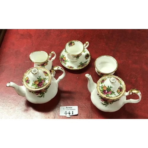 441 - Small Royal Albert Old Country Roses miniature set...