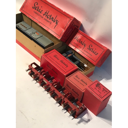 Serie Hornby Model Railway Accessories To Include 5 Train Buffers and A