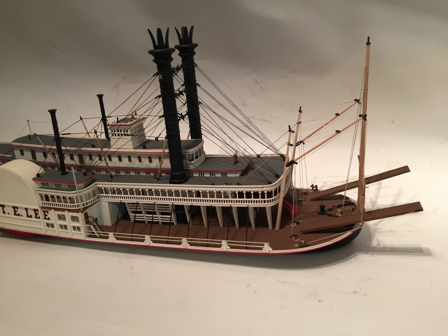 Model Paddle Steamer Boat ROBERT E . LEE Mississippi Paddle Steam Boat ...