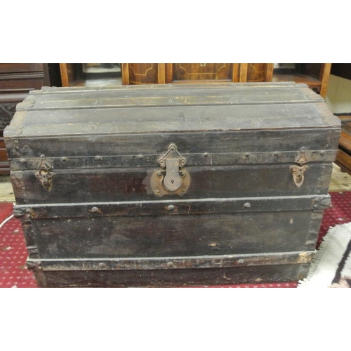 6 - Victorian travelling trunk with domed top and handles H60X85X55