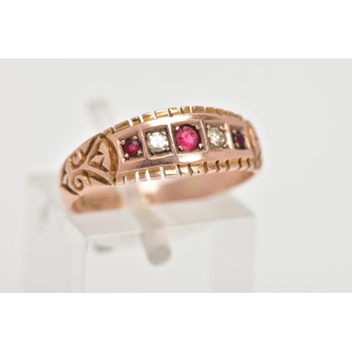 42 - AN EARLY 20TH CENTURY 9CT GOLD FIVE STONE RING, designed with a row of three circular cut red paste ... 