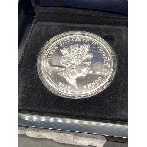 23J - The Bradford Exchange Mint coin 'The Queen Elizabeth II Long May She Reign' Five Crown Coin with box... 