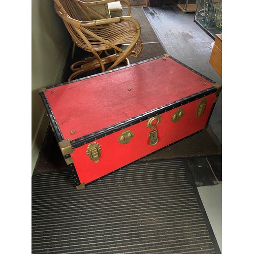 496 - A Vintage travel trunk