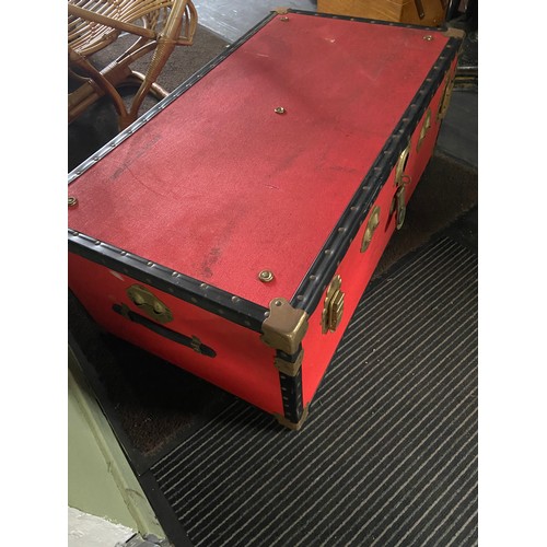 496 - A Vintage travel trunk