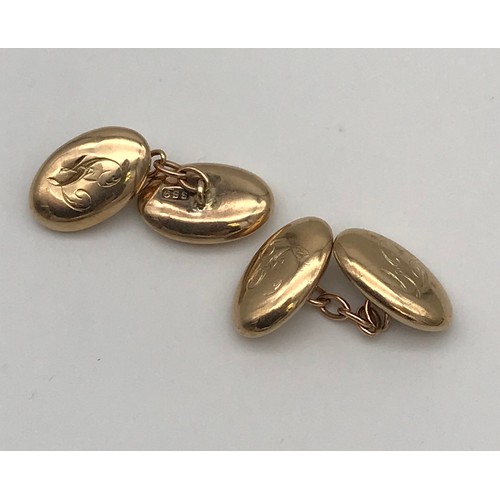 15 - A Pair of 9ct yellow gold cuff links. [6.10grams]