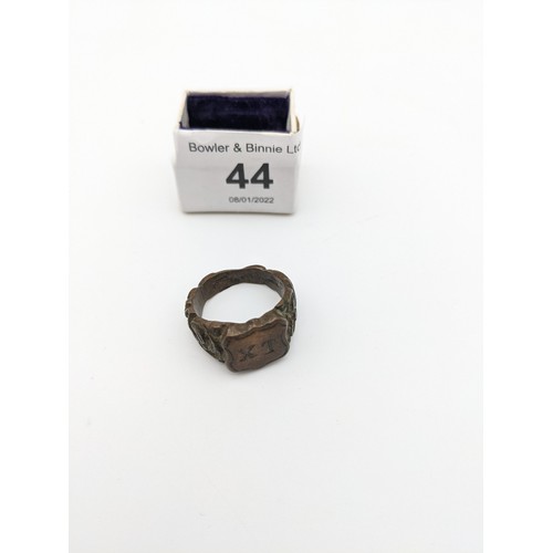 44 - An Antique bronze gent's signet/ seal ring. [Ring size L]