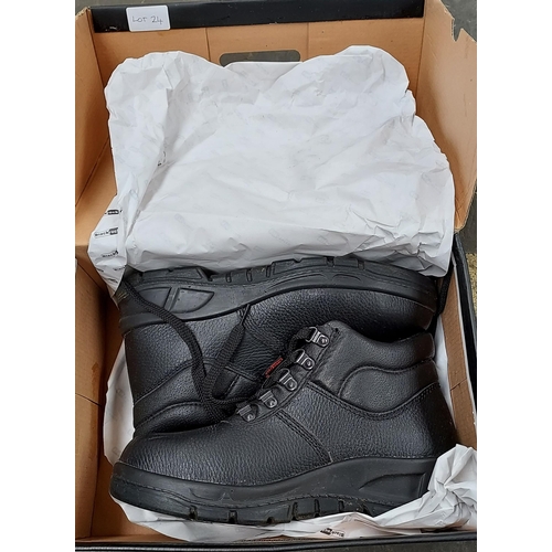 24 - A Pair of size 6 black work boots.