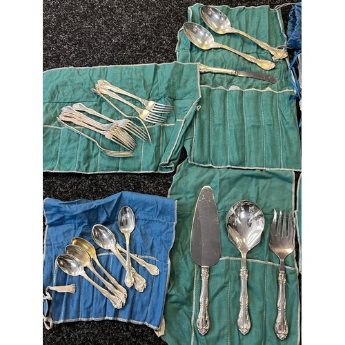 9 - A Large Birks Sterling silver Laurentian design cutlery set, Consists of : 8 Small [5 o'clock] teasp... 