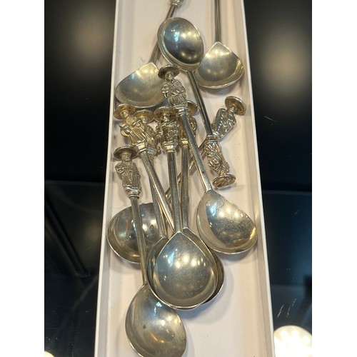 21 - A Set of 10 Sheffield Silver apostle finial tea spoons. Produced by Thomas Bradbury & Sons Ltd. [148... 