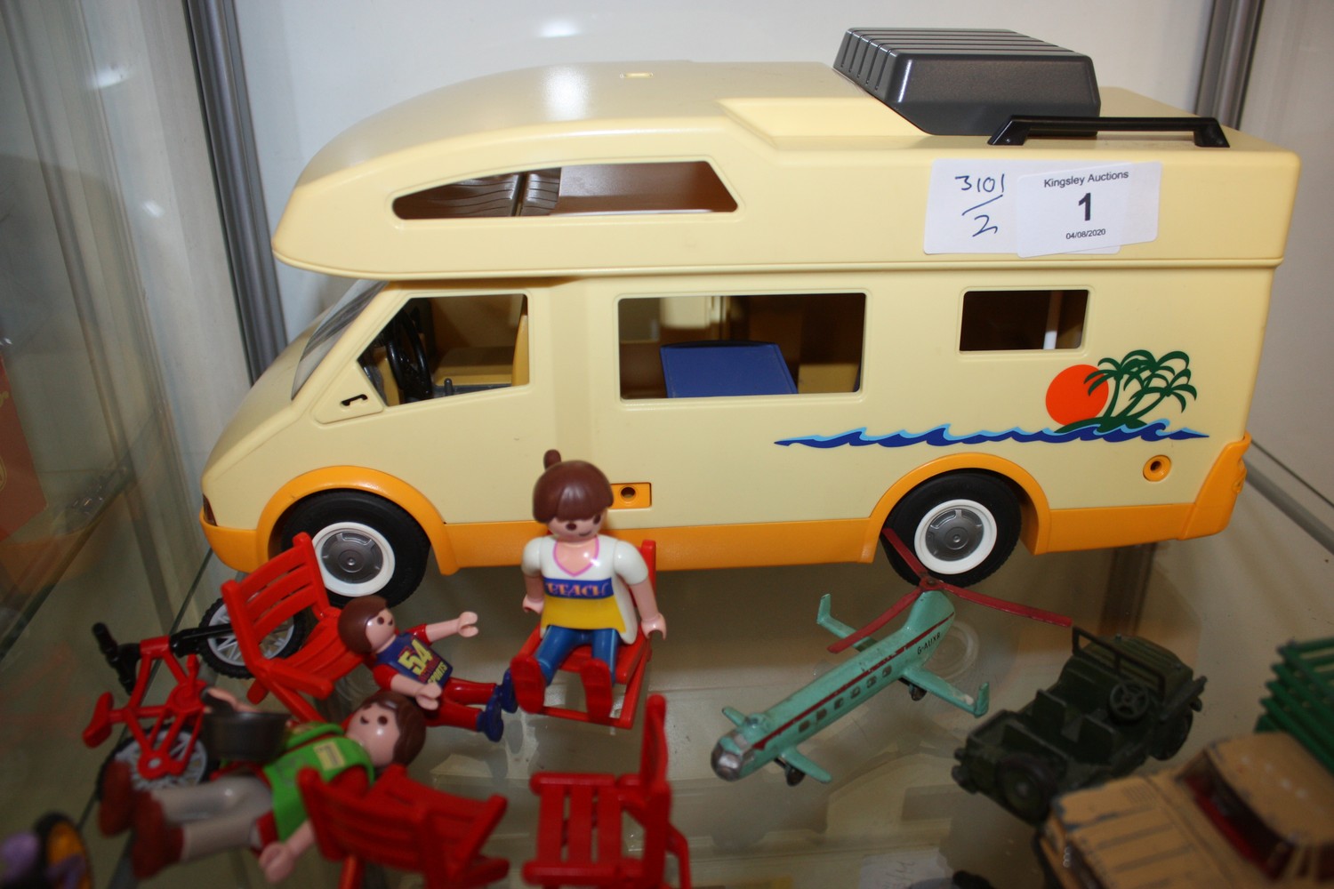 playmobil 3647 family camper