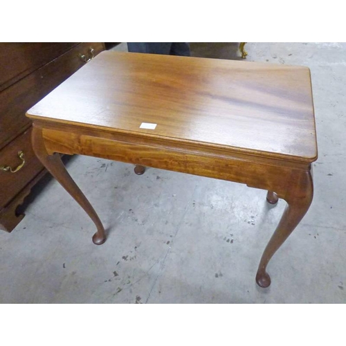 Early 20th Century Walnut Side Table With Shaped Supports 70cm Tall