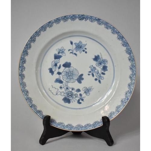 267 - An 18th/19th Century Chinese Blue and White Export Plate Decorated with Floral Sprays, 23cm diameter