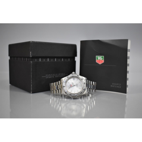 22 - A Gents Tag Heuer Aquaracer Stainless Steel Wrist Watch, Silvered Dial with Baton Markers, Date Aper... 