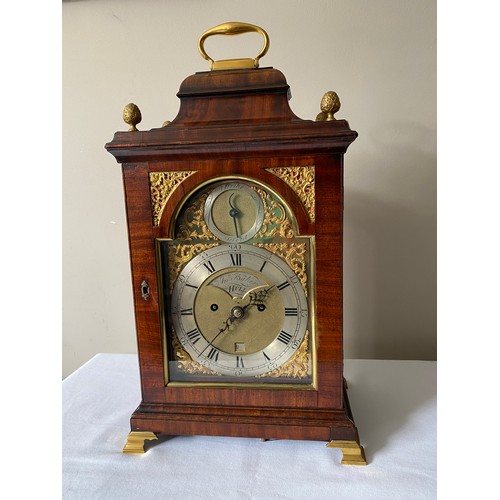 937 - A fine quality 18thC mahogany bracket clock by John Baker of Hull, with double fusee movement, verge... 