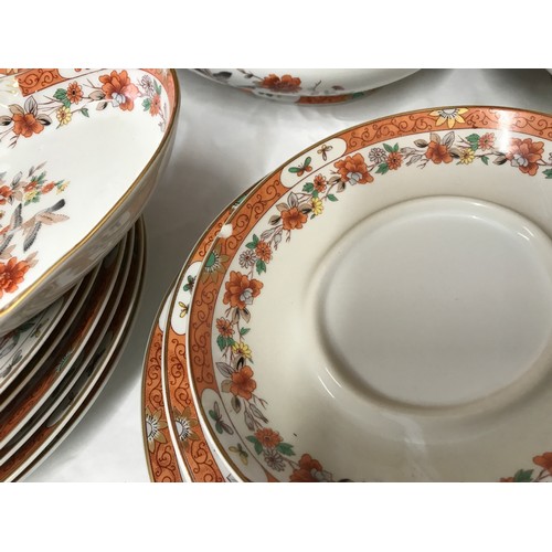 11 - Vista Alegre Portugal, dinner ware 58 pieces to include 24 x dinner plates 25.5cm d, 12 x plates 22c... 