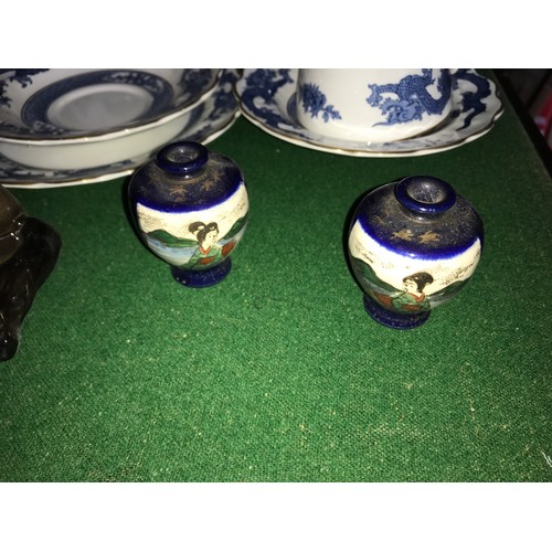55 - A Mason's green Chartreuse pedestal bowl 15cms h, large ginger jar 24cms h, 2 x Booths Dragon patter... 