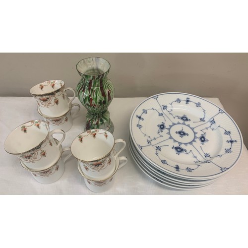 53 - A boxed lot of ceramics to include 6 Royal Copenhagen plates 22.5cm d, coffee cups and glass vase.