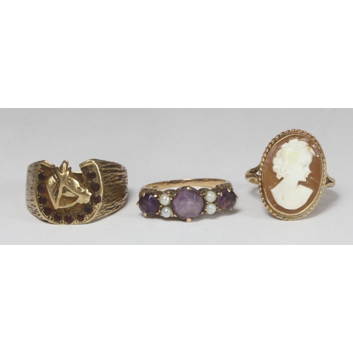 Three assorted 9ct gold rings, one with an oval cameo depict...