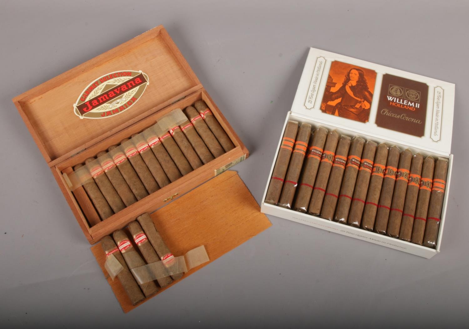 A Set Of 25 Willem Ii Chicas Corona Cigars Along With Another Part Used Jamavana Box Of Cigars