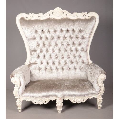 A large grey velvet upholstered deep buttoned back throne chair. (179cm x 167cm x 65cm)