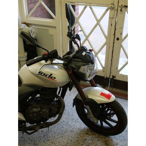1 - A KSR Generic Code 125 Motorbike in white (2015). V5C and one key present, 124cc.
Last MOT: 15th Nov... 