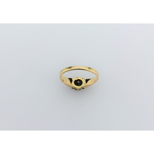 100 - A gentleman's single stone ring, gypsy set, 18 carat gold.
Size S.