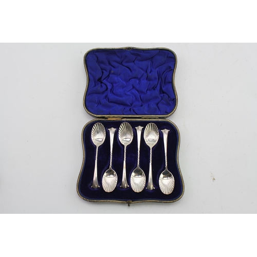 39 - A set of 6 Albany pattern tea spoons, Sheffield B, in original case.
