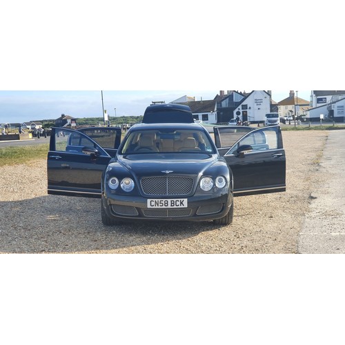 226 - A Lovely 2008/58 Bentley Continental Flying Spur finished in Black with Tan leather. Specification i... 