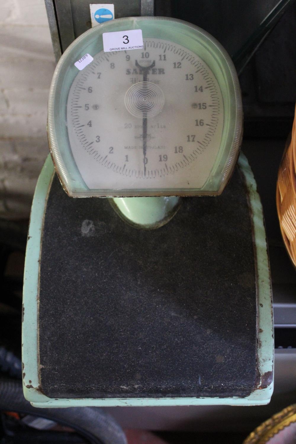 VINTAGE SALTER SCALE W O   1100021792.JPG