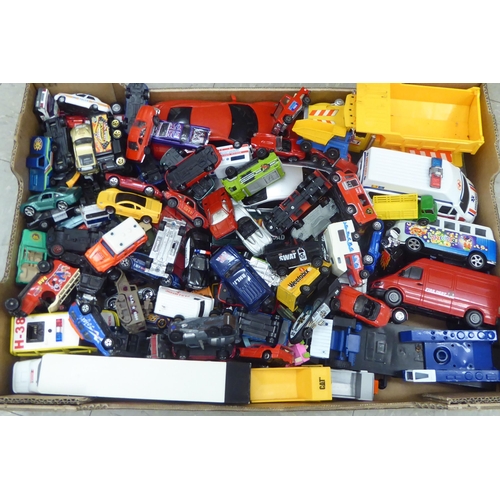 41 - Uncollated diecast model vehicles, recovery, emergency services, sports cars and convertibles: to in... 