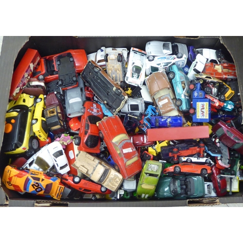 7 - Uncollated diecast model vehicles, recovery, emergency services, sports cars and convertibles: to in... 