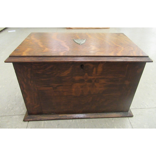 46 - A mixed lot: to include a 1920s oak desktop stationary box  10